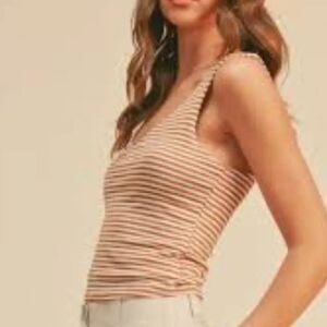 BRAND NEW OVS WOMEN"S SLEEVELESS V-NECKLINE SHIRT